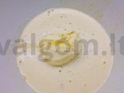 Riešutai su virta saldžia grietinėle namuose Žingsnis 1