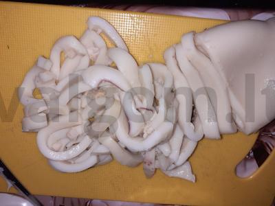 Salotos su kalmarais ir pievagrybiais Žingsnis 2