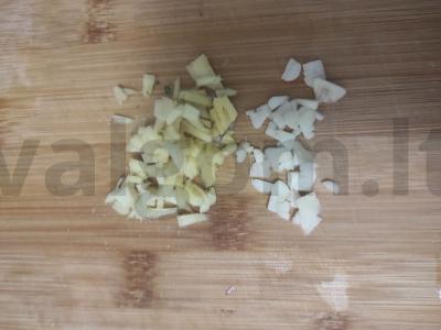 Vištiena su daržovėmis, imbieru ir čili pipirais Žingsnis 4