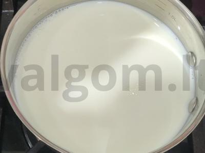 Pieninis jogurtas su grietine Žingsnis 1