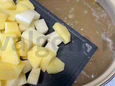 Žirnių sriuba su vištiena Žingsnis 1