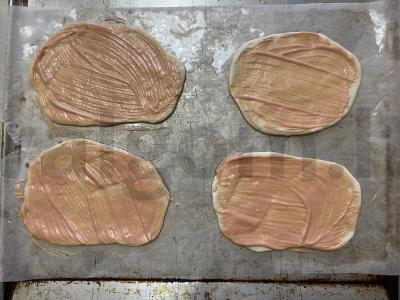 Skani pica su traškia mocarelos plutele Žingsnis 4