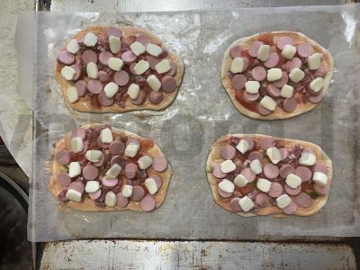 Skani pica su traškia mocarelos plutele Žingsnis 7