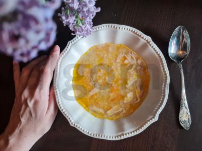 Vaikų lašišų sriuba pagrindine nuotrauka