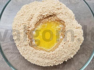 Ryškus sūrio pyragas su vyšnių glajumi Žingsnis 1