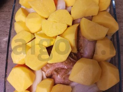 Bulvės, keptos su vištiena Žingsnis 2