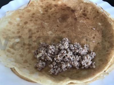 Švelnūs blynai su mėsos įdaru Žingsnis 10