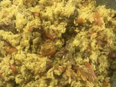 Kiaulienos plovas su namine adžika pagrindine nuotrauka