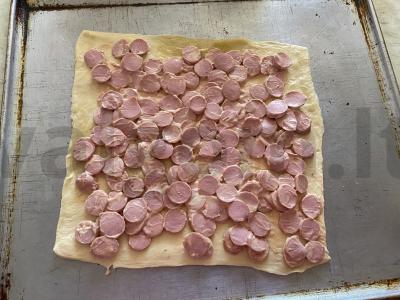 Pats paprasčiausias ir greičiausias picos receptas su kepta majonezo ir sūrio plutele Žingsnis 6