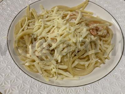 Pasta su krevetėmis ir maasdamo sūriu pagrindine nuotrauka