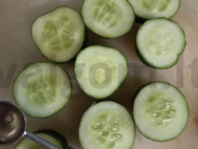 Rusų ritinys su agurkais ir lašiša Žingsnis 2