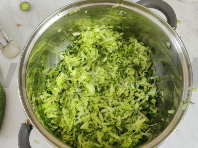 Okroška su alumi ir rūkytomis dešrelėmis Žingsnis 4