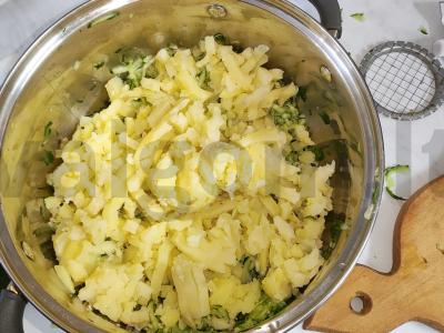 Okroška su alumi ir rūkytomis dešrelėmis Žingsnis 5