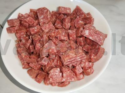 Okroška su alumi ir rūkytomis dešrelėmis Žingsnis 7