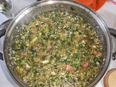 Okroška su alumi ir rūkytomis dešrelėmis Žingsnis 9