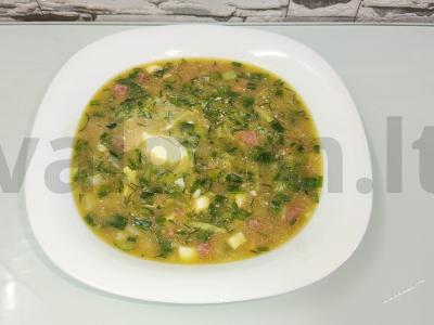 Okroška su alumi ir rūkytomis dešrelėmis pagrindine nuotrauka