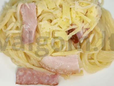 Karbona su virtomis-rūkyta šonine pagrindine nuotrauka