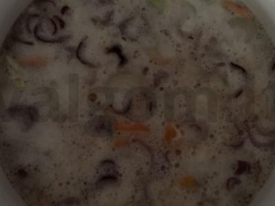 Lengvas sriuba su žuvies konservais Žingsnis 3