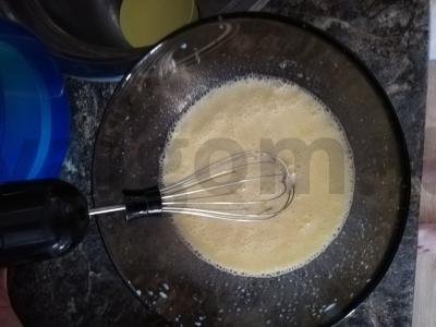 Pieninis pyragas su braškėmis Žingsnis 1