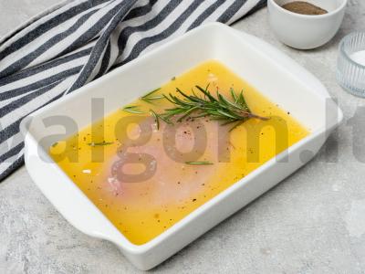 Kalakutienos filė su gvazdikėliais Žingsnis 1