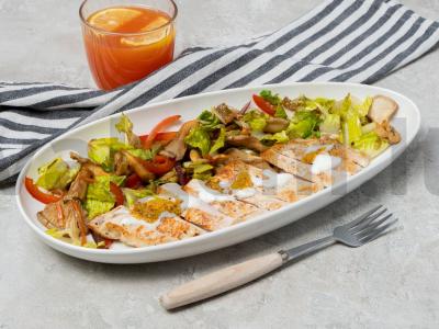 Kalakutienos filė su gvazdikėliais pagrindine nuotrauka