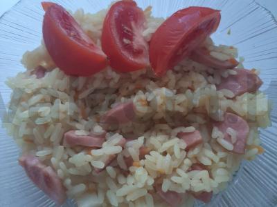 Patingėlių plovas su dešrelėmis pagrindine nuotrauka