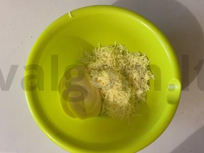 Krustingi česnakiniai sumuštiniai su šprotų Žingsnis 4