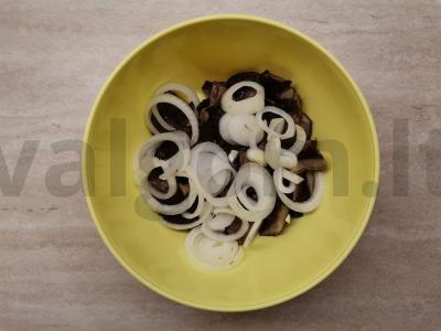 Paprastas sūdyto grybų salotas Žingsnis 3