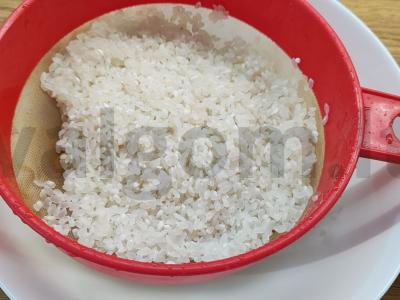 Ryžiai, kepti su kiaušiniais ir svogūnais Žingsnis 1