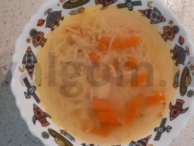 Vištienos sriuba su vermišeliais pagrindine nuotrauka