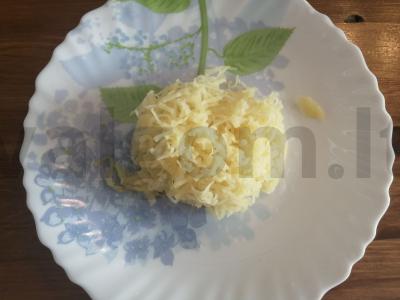 Įdarytos krabų lazdelės su bulvėmis Žingsnis 1