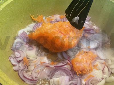 Vištienos kepenėlės su padažu pietums Žingsnis 3