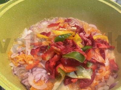 Vištienos kepenėlės su padažu pietums Žingsnis 4