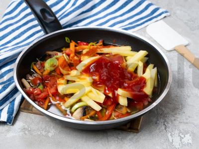 Vegetariškas lagmanas Žingsnis 3