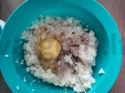 Krevetės iš menkės džiūvėsėliuose Žingsnis 2