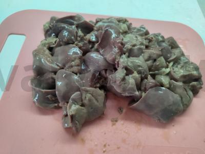 Vištienos kepenėlės grietinėlėje Žingsnis 1