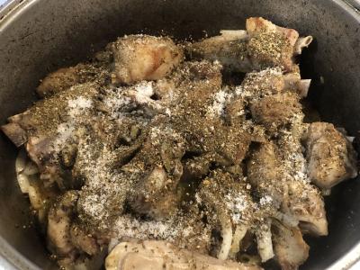 Avinžirnių šonkauliai obuolių sultyse Žingsnis 4