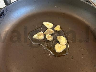 Asparagų garnyras su česnaku Žingsnis 4