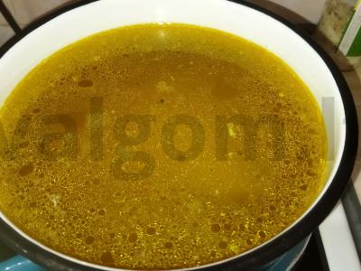 Sūrio sriuba su dešrelėmis Žingsnis 3