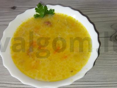 Sūrio sriuba su dešrelėmis pagrindine nuotrauka