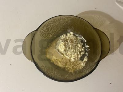 Žiedai iš svogūnų tešloje žiūrint mėgstamą filmą Žingsnis 4