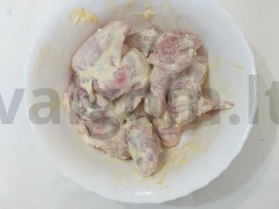 Bulvės su vištiena česnakinėje padaže, keptos orkaitėje Žingsnis 1