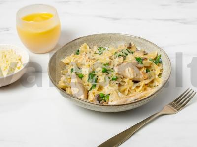 Kalakutienos filė su farfalle makaronais pagrindine nuotrauka