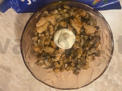 Šiltas salotas „Endžo“ su vištienos filė Žingsnis 4