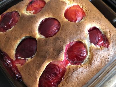 Slyvų pyragas su grietine Žingsnis 5