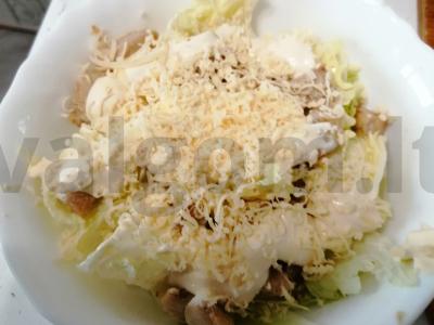 Cezaris namuose vienam pagrindine nuotrauka