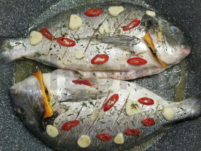 Aštrus doradas su makaronais ir meksikietišku pesto Žingsnis 1