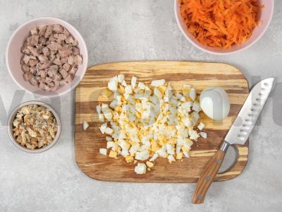 Salotos su jautiena ir granatais Žingsnis 1