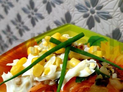 Sluoksniuotas salotas „Saulutė“ pagrindine nuotrauka