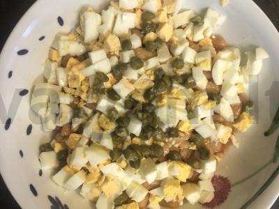 Salotos su tunu ir kaparėliais Žingsnis 4